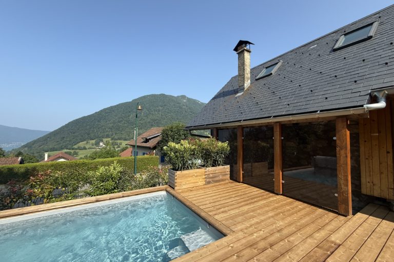 Bluffy Cocoon – With Pool