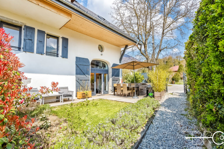 Les Glycines – Duplex de charme avec terrasse